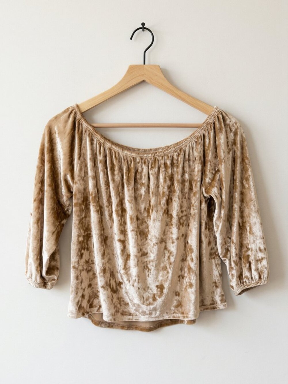 Hollister Crushed Velour Gold Off Shoulder Cropped 3/4 Sleeve Top Size M